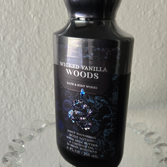 Wicked Vanilla Woods • 2 Piece - Picture 4 of 12